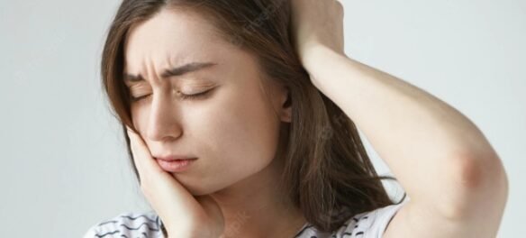 Lower Jaw Toothache and Ear Pain in the Same Side